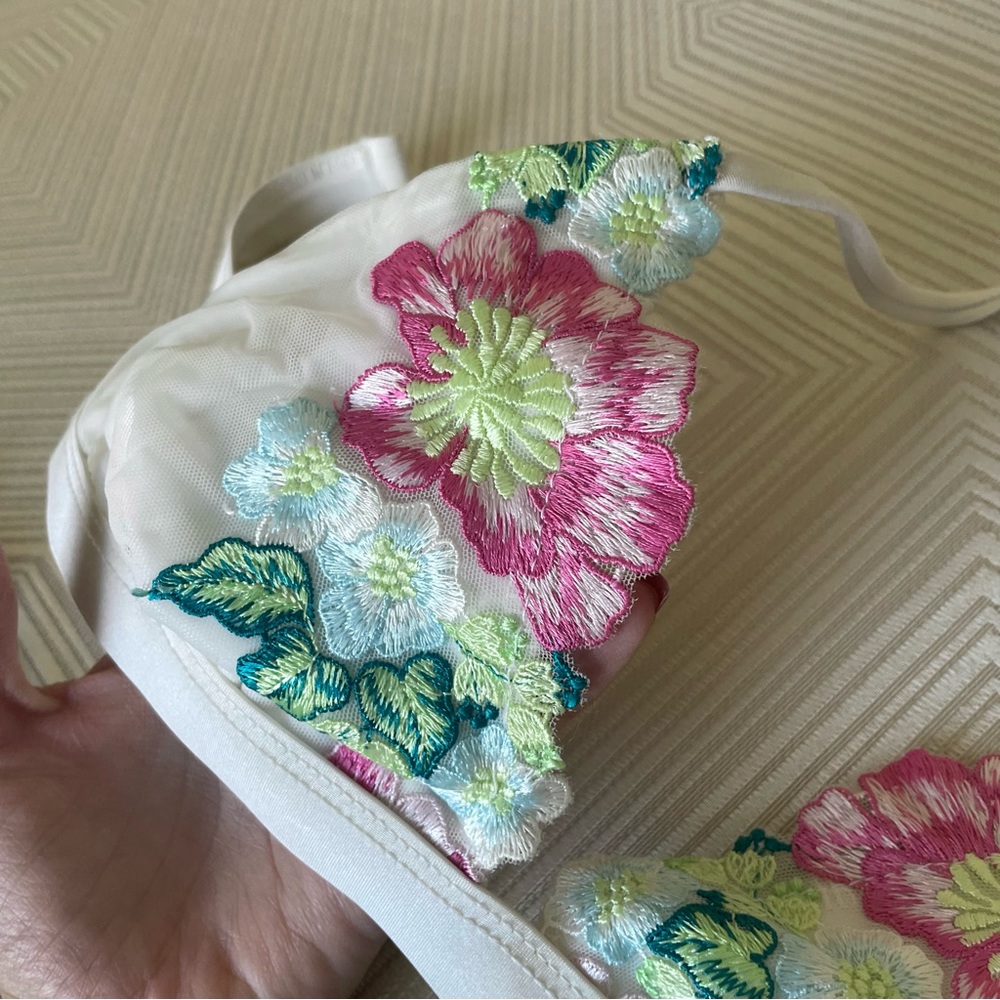 Rare Beach Bunny Bikini S - Picture 3 of 9